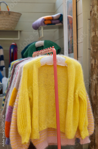 Obraz na płótnie kalte Herbst und Winterzeit ist Mohair Pullover und Mohair Jacken Saison w salonie
