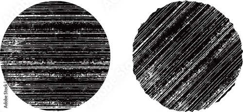 筆のかすれが入った黒い丸