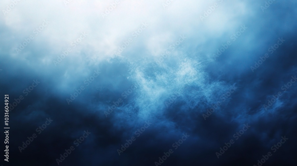 Obraz premium Dramatic Overcast Sky with Blue Tones