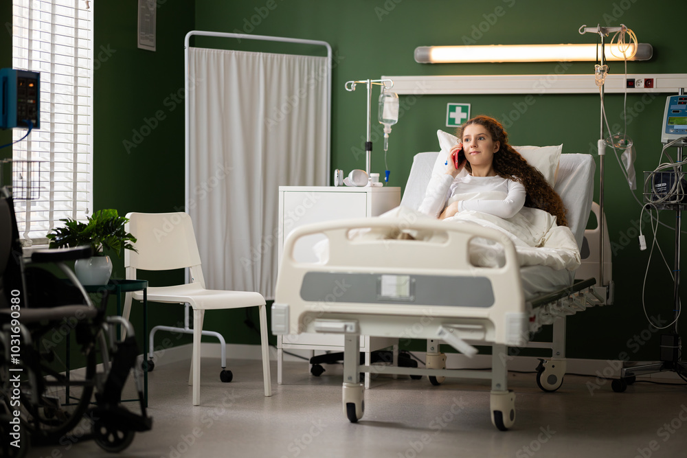 Sharing heartfelt moments with a close friend, female patient discusses both the challenges and positive aspects of her hospital experience. Sharing heartfelt moments with a close friend, female patient discusses both the challenges and positive aspects of her hospital experience.