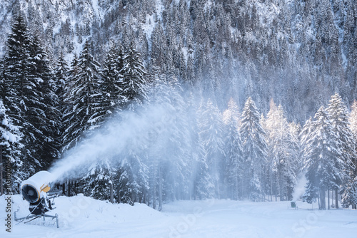 Impianto di innevamento - Neve artificiale - Cannone sparaneve