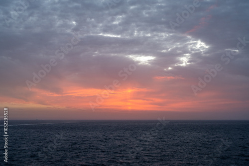 Schöner Sonnenaufgang am Atlantik / Kanarische Inseln
