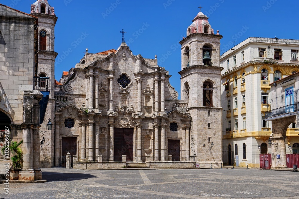 Fototapeta premium Havana, Cuba, Plaza de la Catedral beautiful square in the old town of Havana