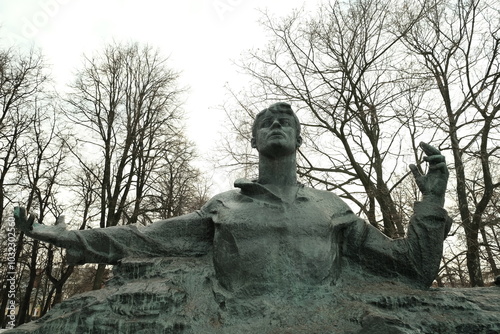 Monument to the poet