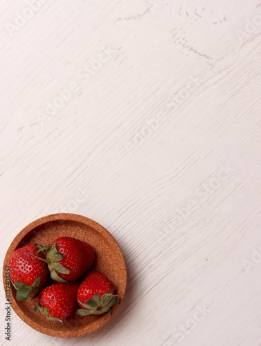 strawberry berries berry juicy fruit snack photo seed vegan harvest antioxidant element drink food photo