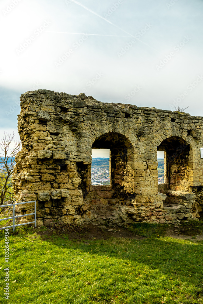Eine farbenfrohe herbstliche Wanderung durch die wunderschöne Landschaft der Saale Horizontale bei Jena - Thüringen - Deutschland Eine farbenfrohe herbstliche Wanderung durch die wunderschöne Landschaft der Saale Horizontale bei Jena - Thüringen - Deutschland
