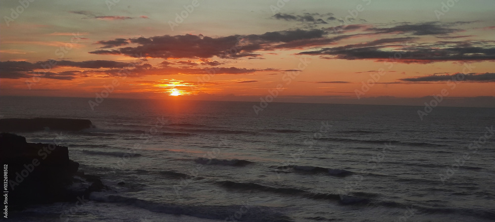 Obraz premium sunset over the sea