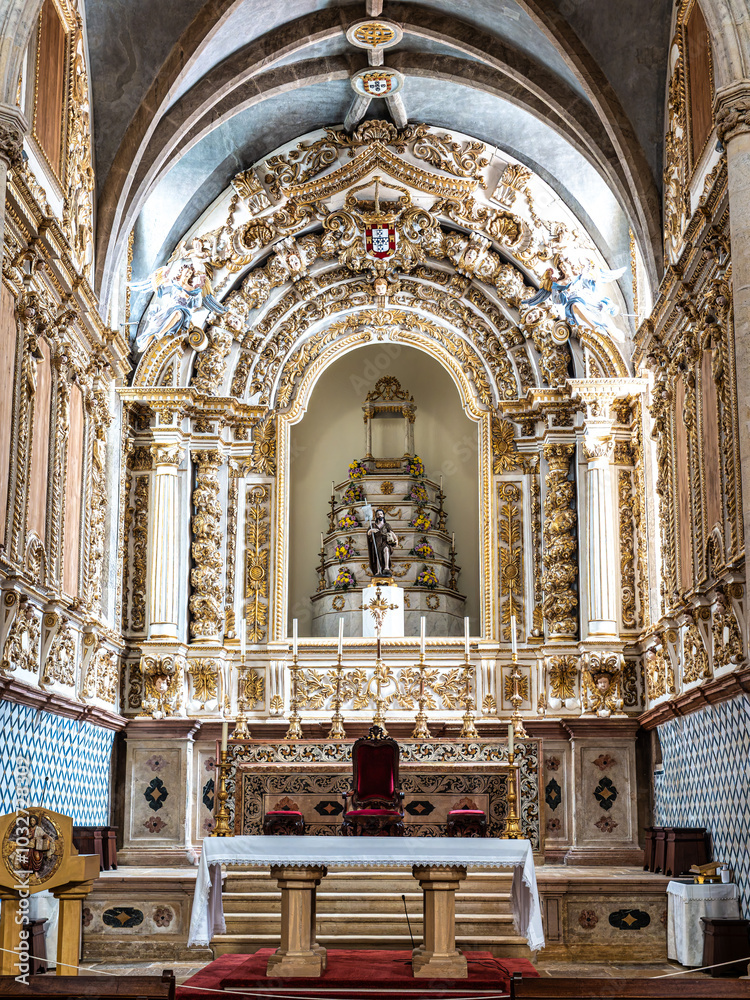 Obraz premium Interior of the Igreja de Sao Joao Baptista church at the Praca da Republica square in Tomar, Portugal