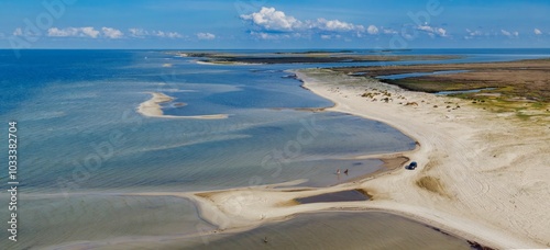 Fotografi Sand dunes and sand spit on the outer banks on  Cedar Island, North Carolina, United States