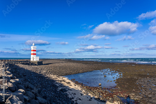 Obraz na płótnie Iconic lighthouse in iceland w salonie