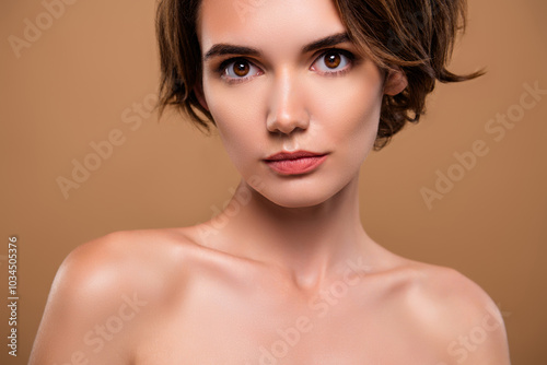 Tableau sur toile Cropped photo of sweet passionate girl naked shoulders smiling enjoy skin care i