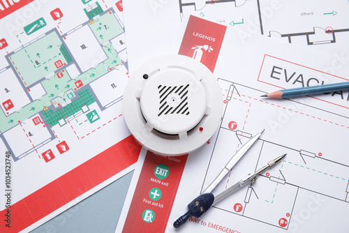 Modern smoke detector with ...