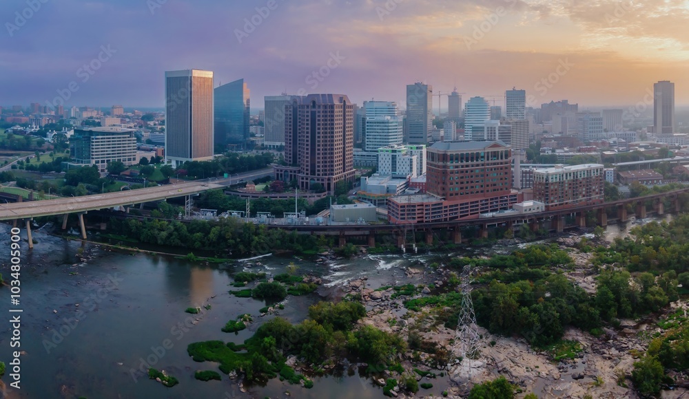 The Manchester Bridge crossing the James river into downtown, Richmond, Virginia, United States. The Manchester Bridge crossing the James river into downtown, Richmond, Virginia, United States.