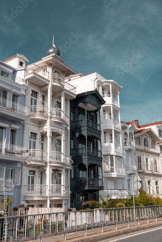 Historical streets of Arnav...