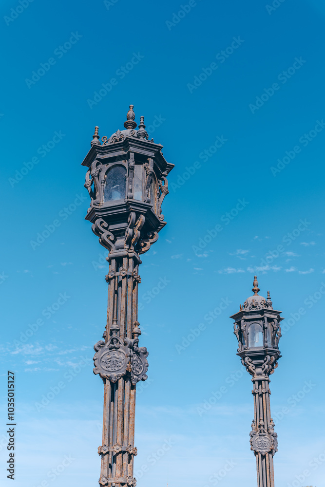 Discovery of the tourist city of Cadiz, its historical monuments and beaches in Spain Discovery of the tourist city of Cadiz, its historical monuments and beaches in Spain