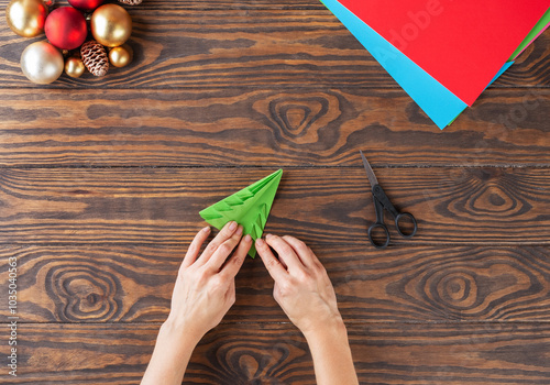 Quadro su tela Step-by-step Christmas tree handmade paper toy
