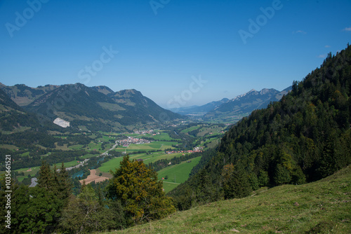 Vallée de l'Intyamon.
