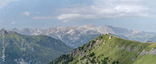 Obraz na płótnie Belvedere mountain shelter and Col de Rossi cablecar uphill station, Canazei, Italy w salonie