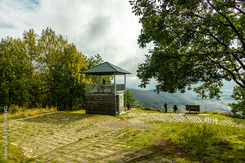 Unterwegs an der Landesgrenze zwischen Hessen und Thüringen im wunderschönen Eichsfeld zur Burg Hanstein bei Bornhagen - Thüringen - Deutschland