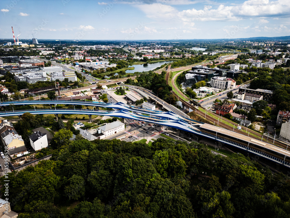 Fototapeta premium kraków krajobraz na miasta oraz most/kraków cityscape and bridge