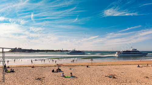 Canvas Print Plage de La Barre de Monts Vendée vue sur Noirmoutier Ferry pour l'île d'Yeu
