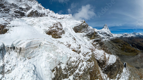 Ghiacciaio del Mont Tabel e Cervino in autunno photo