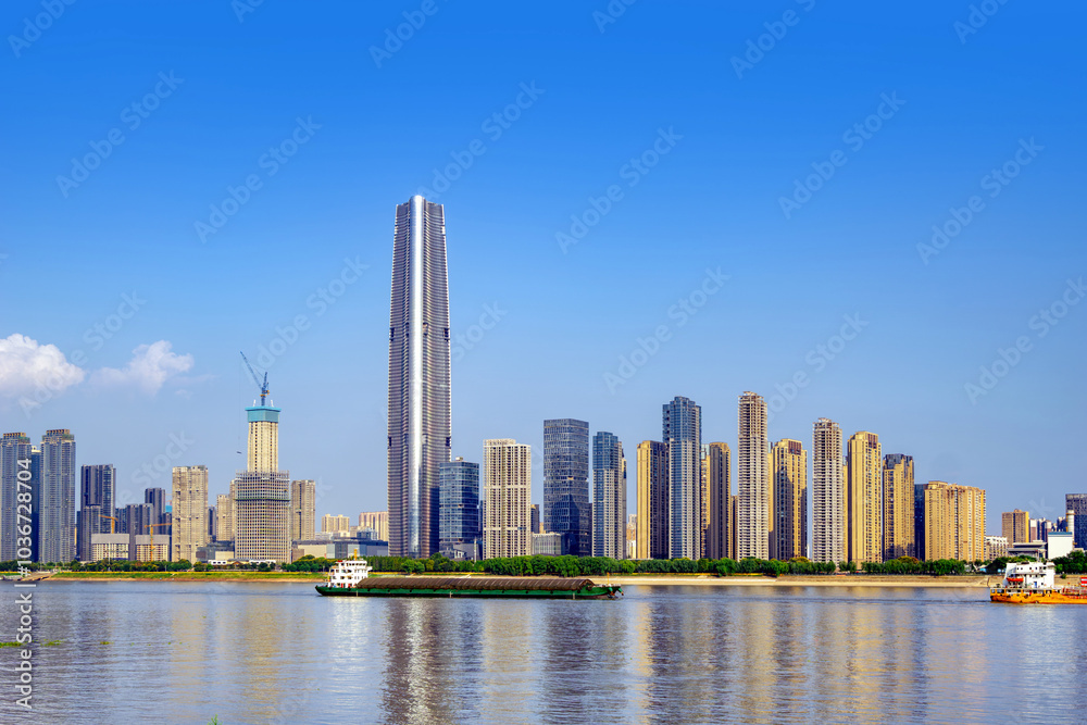Naklejka premium Yangtze River and skyscrapers, Wuhan, China.