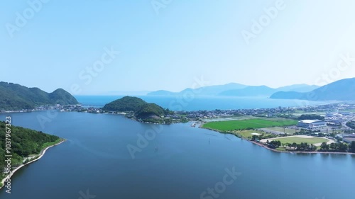 湖と海が見える空撮　田舎の景色　三方五湖の風景　若狭湾　福井県美浜町の久々子湖　ドローン撮影　その3
