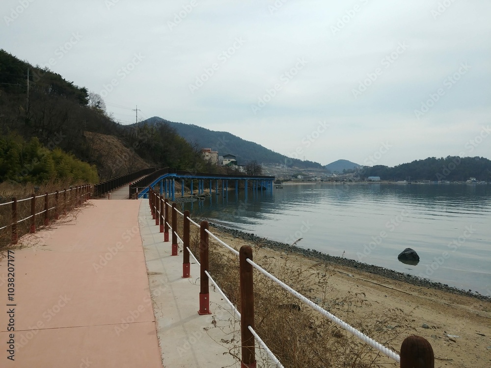 Naklejka premium 여수 자전거 길 해안도로