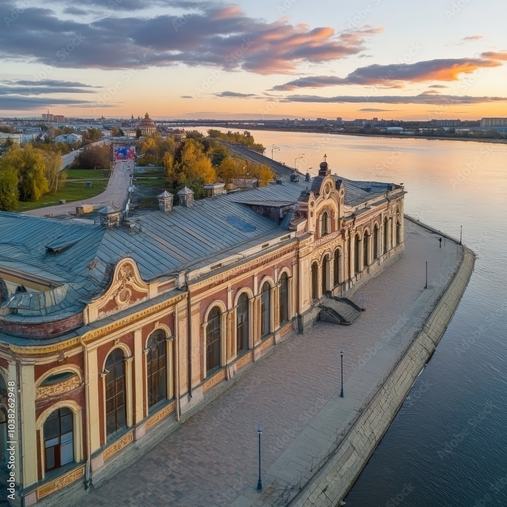 Obraz premium Rybinsk, Russia: Bread Exchange on Volga embankment, aerial.