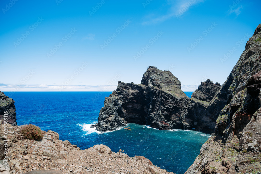 Naklejka premium ocean, sea, waves, bay, blue sky and water, magnificent coastline landscape of Atlantic island