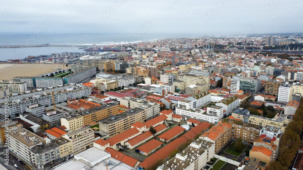 Obraz premium matosinhos mar drone predios