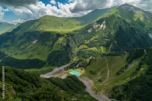 Canvastavla Round lake in the valley