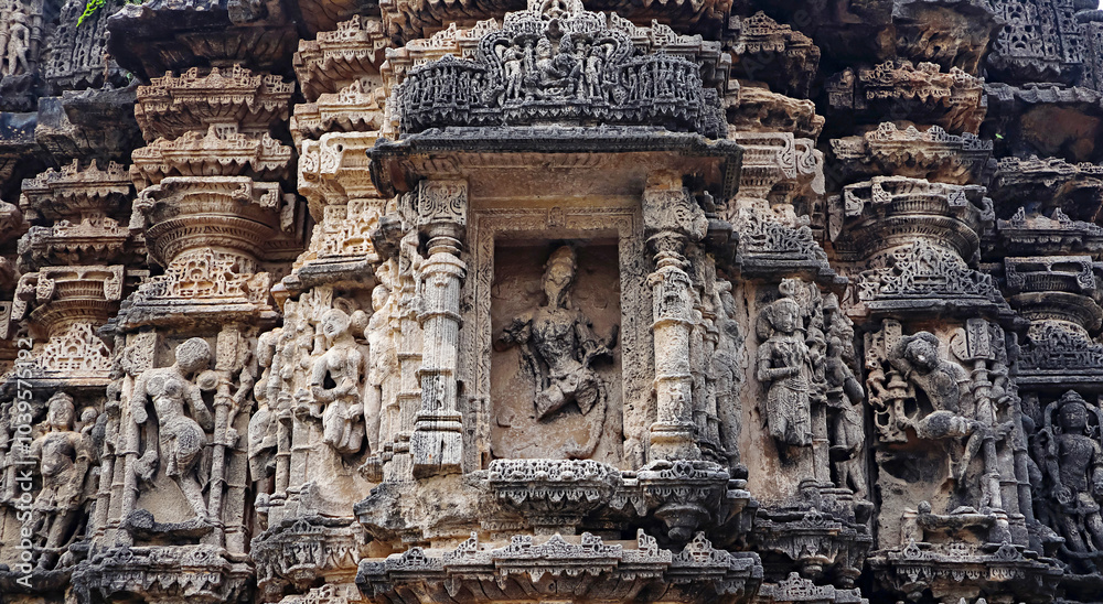Beautiful ruined carvings of Hindu deities on Shri Ananteshwar Mahadev Temple, Anandpur, Surendranagar, Gujarat, India. Beautiful ruined carvings of Hindu deities on Shri Ananteshwar Mahadev Temple, Anandpur, Surendranagar, Gujarat, India.