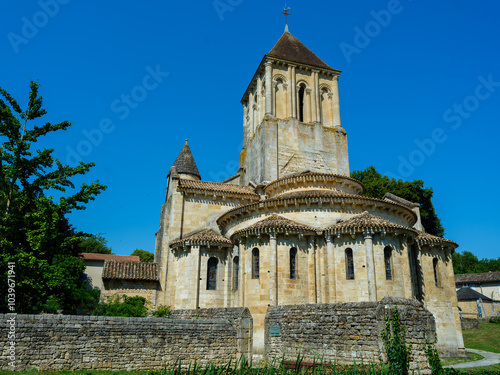 Église romane de Saint Hilaire de Melle