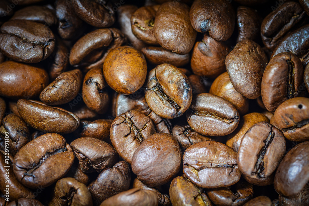 Obraz premium Simple close-up of coffee beans without people.