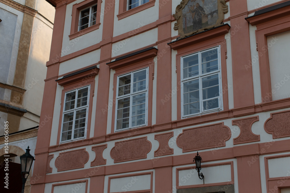 Naklejka premium This beautiful historic building showcases intricate and detailed architecture along with its decorative elements