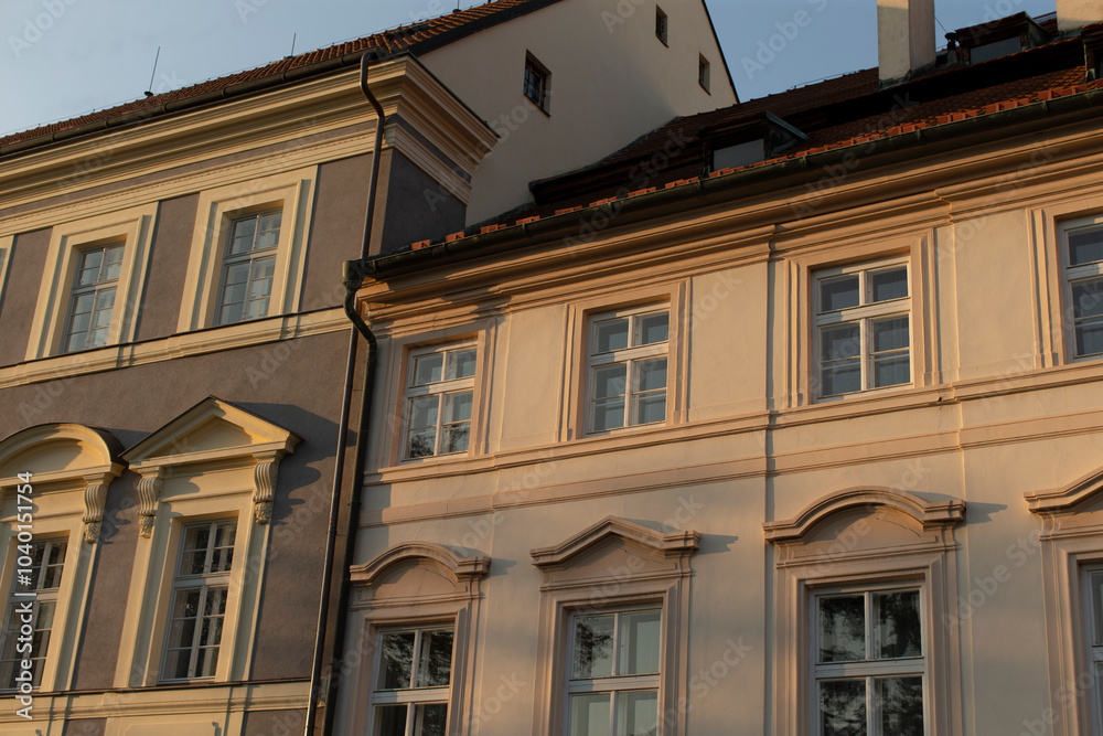Fototapeta premium An absolutely stunning view of classic architecture that showcases intricate details illuminated in golden hour light