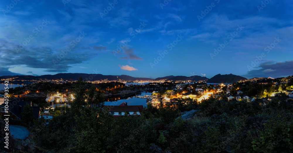 Blick Richtung Bergen in der Nacht Blick Richtung Bergen in der Nacht