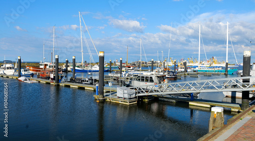 Lauwersoog, Holland, Provinz Friesland, Hafenszene photo