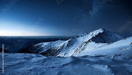【リアルな風景】夜の雪山の風景画像