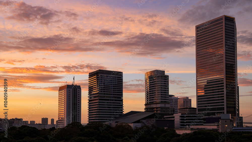 Fototapeta premium 東京湾の朝焼け