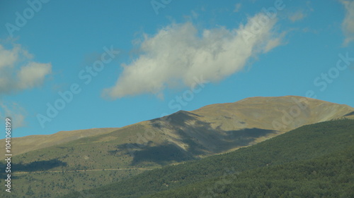 campèlles, nubes evaporandose desde Campelles, fondo de escritorio, fondo de pantalla, plena naturaleza, montañas, nubes de mañana disipándose con el calor del sol photo