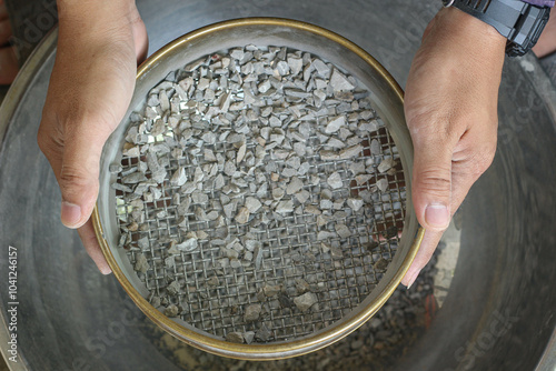 Fotografi Laboratory, Standard Testing Method for aggregate Lumps and Friable Particles in