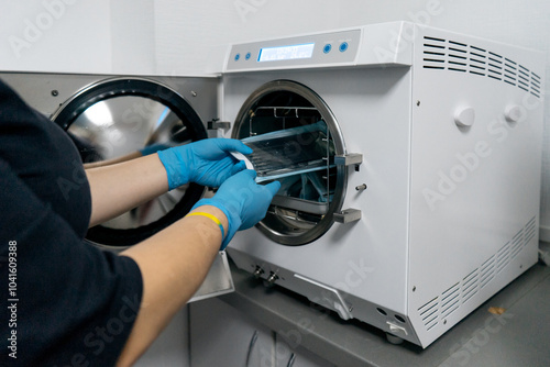Sterilizing medical instruments in autoclave