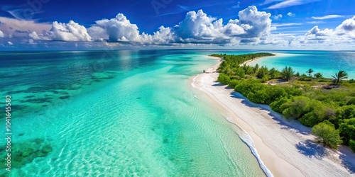 Fototapeta Naklejka Na Ścianę i Meble -  Crystal clear turquoise water and pristine beaches of Turks and Caicos
