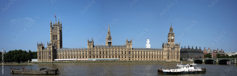 Panorama of the House of Parliament - Big Ben - The Thames River - London - England - UK Panorama of the House of Parliament - Big Ben - The Thames River - London - England - UK