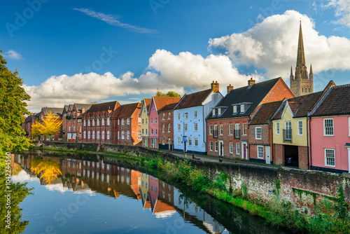 Obraz na płótnie Beautiful view of Quay Side architecture reflected in River Wensum. Norwich, Norfolk. England w salonie