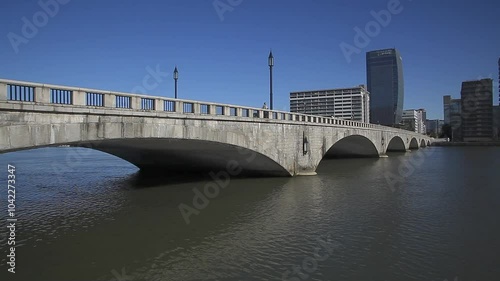 万代橋