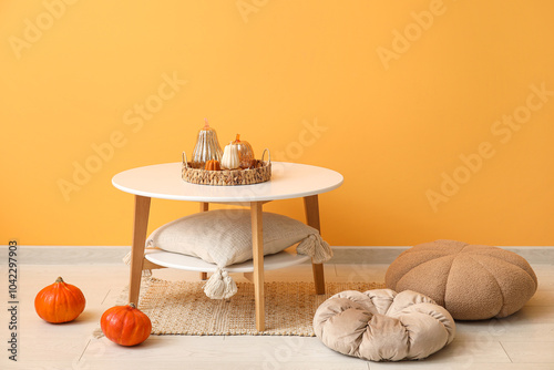 Autumnal home decor with de...